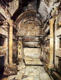 La cripta de los papas, en las catacumbas de San Calixto, Roma